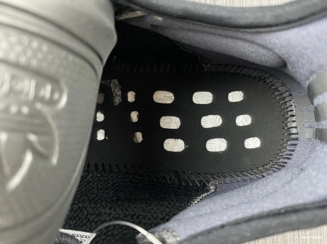 Adidas HQ4540 Onyx Boost Yeezy 350 V2 0812